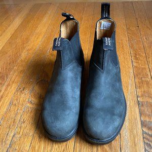 Rustic Black Blundstone Boots